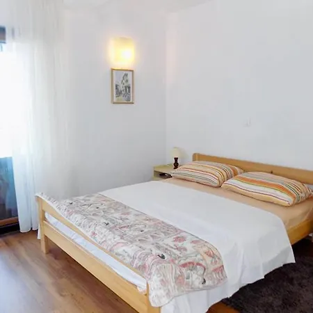 Moscenice 7689c * Mošćenička Draga
