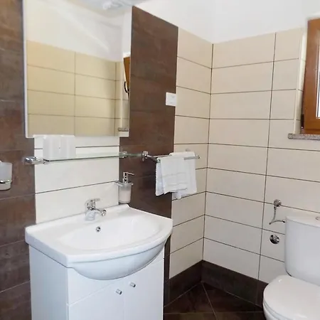 Moscenice 7689c Lägenhet *