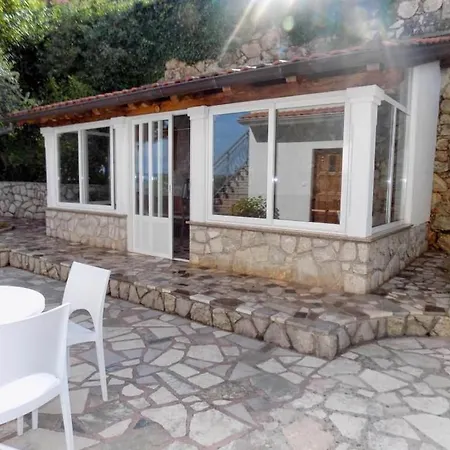 Moscenice 7689c Lägenhet *